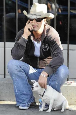 1_Mickey-Rourke-picture.jpg